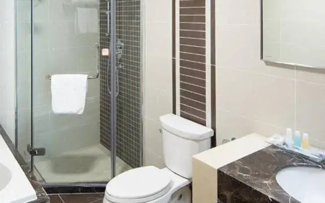 Warmly Hotel