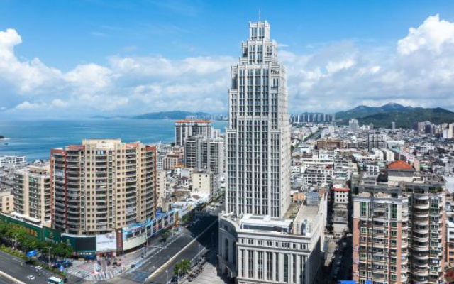 Vienna International Hotel (Shanwei Xinli Central Plaza ) – Outside – Shanwei