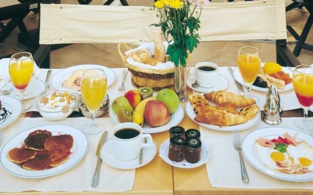 Theoxenia House Hotel