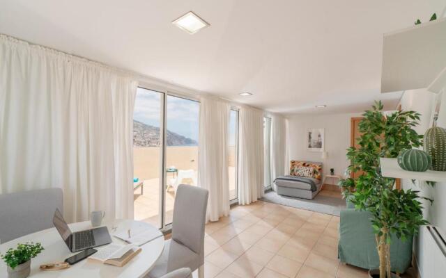 Jasmineiro I by An Island Apart