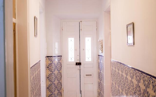 C01 - Blue Door City Townhouse