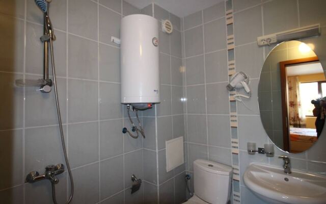 Apartment in Chateau Del Marina Apart Complex