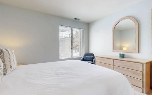 Snowcreek Iv #594 3 Bedroom Condo