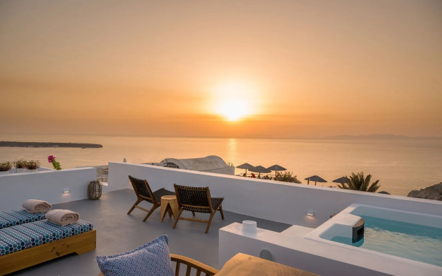 Cape Suite Oia