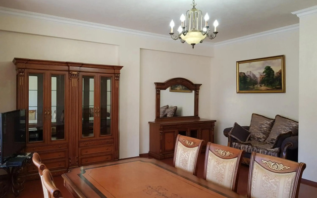 Northern Avenue 2 bedroom Deluxe apartment with Balcony HH644