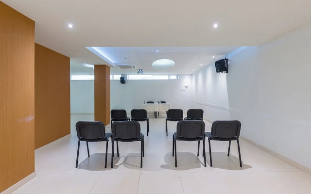 Hotel Azinheira by RIDAN Hotels