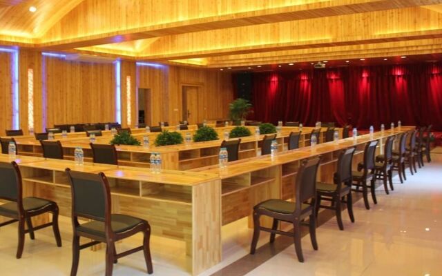 Yichang Changyang North Island Hotel