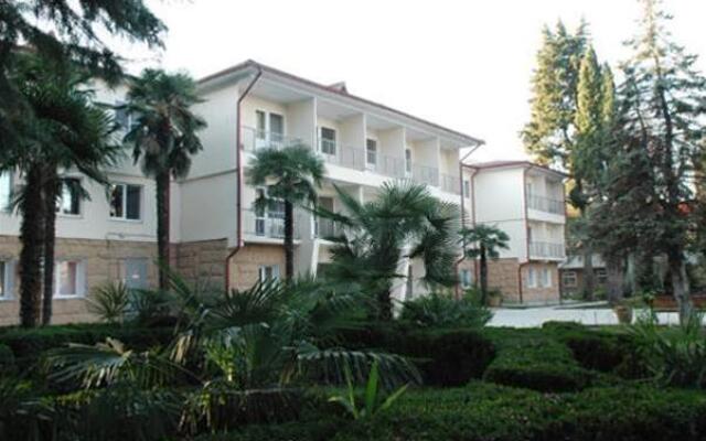 Yunost Hotel