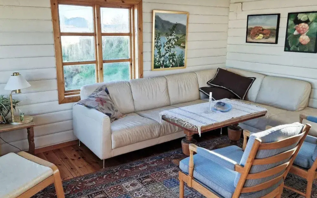 7 Person Holiday Home in Averoy-by Traum