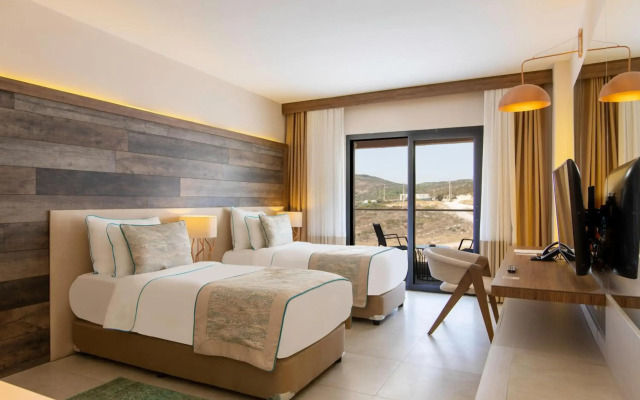 Design Plus Seya Beach Hotel