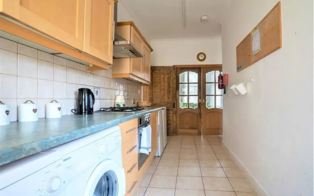 Charming 4-bed, Pet Friendly House in Liverpool