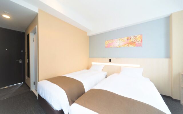 Shinsaibashi Higashi Crystal Hotel