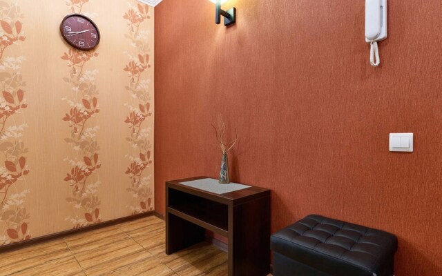 Апартаменты Home-Hotel, ул. Хорива, 50