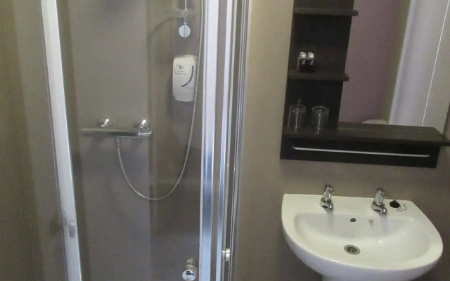 The Breadalbane Arms Hotel (Room Only)