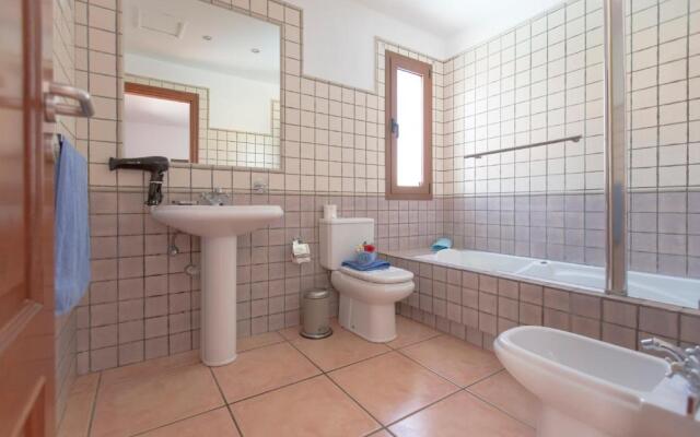 Villa Bella Lucia 1. Piscina Climatizada, WiFi, BBQ.