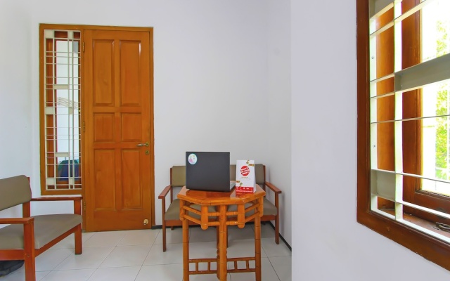 Spot On 92495 Wisma Ayem – Guest Rooms – Semarang