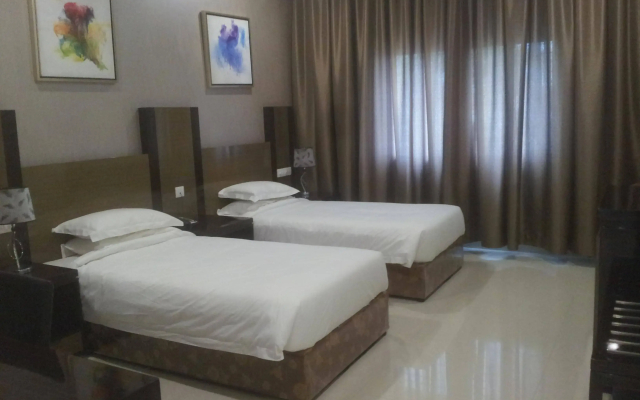 Saffron Hotel