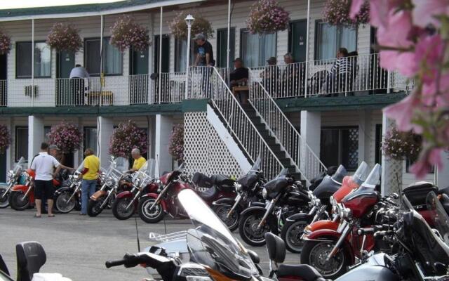 Kootenay Country Inn