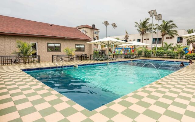 City Escape Hotel Prampram