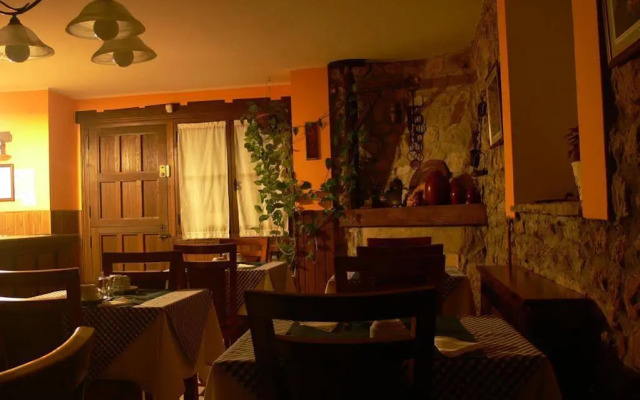 Hotel La Casona De Cardes