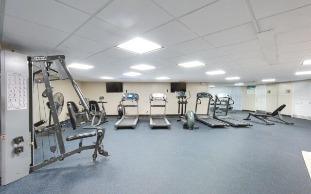 Holiday Surf And Racquet Club 216