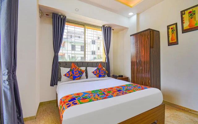 FabHotel Red Velvet Inn & Suites