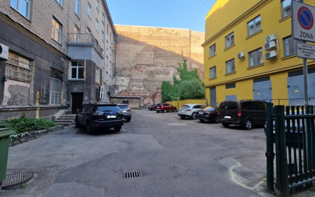 Old Town Riverside Apartment