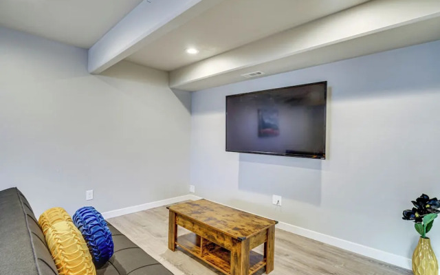 Layton Vacation Rental - Close to Hiking Trails!