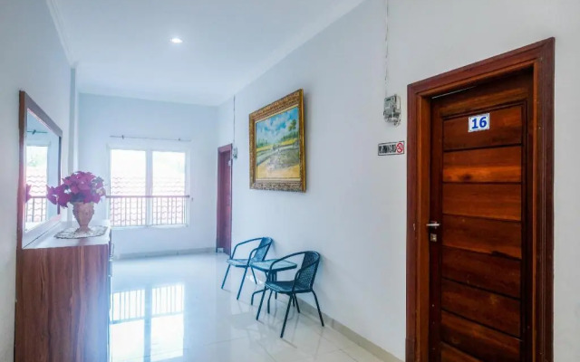 RedDoorz near Hermes Place Polonia Medan