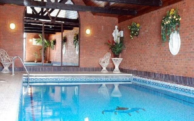 Crown & Cushion Hotel