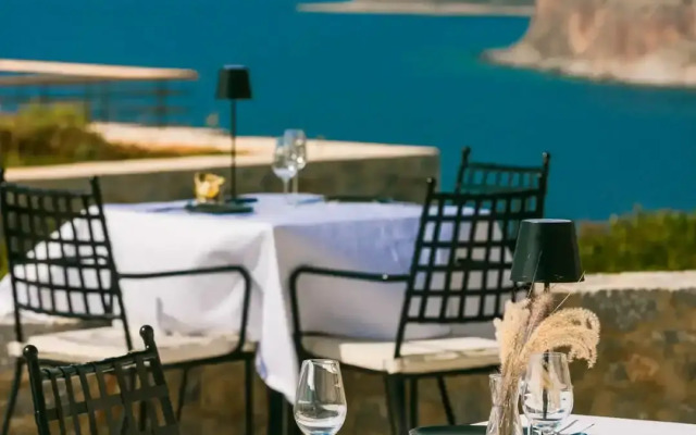 Ariá Estate Suites & Spa