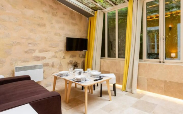 C0 4 Everyone in París