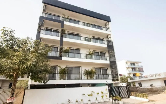OYO 78196 Townhouse 223 Kanhai Chowk Sector 45