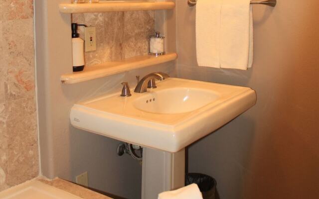 The Inn Above Oak Creek