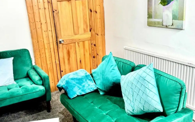 Cosy Leicester Apartment With 2 Bedrooms