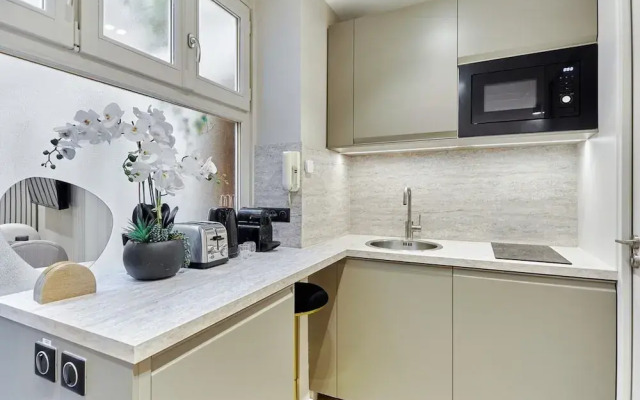 Sublime and new Studio Center of Paris