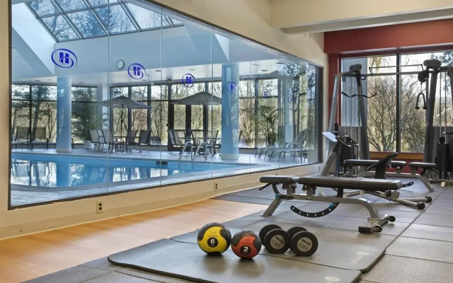 Hilton East Brunswick Hotel & Executive Meeting Center