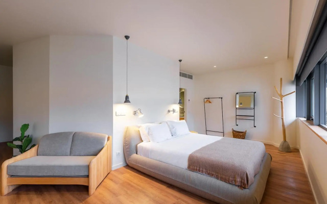 Three House Hotel