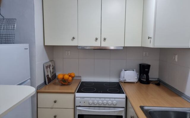 Charming Traditional 1-bed House in Rhodes