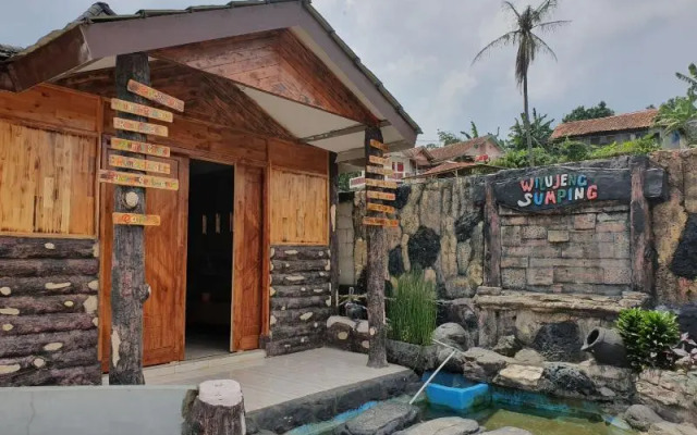 Kampung Istal By Zuzu