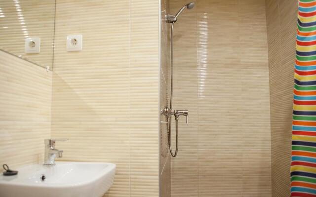 Cute Downtown Studios