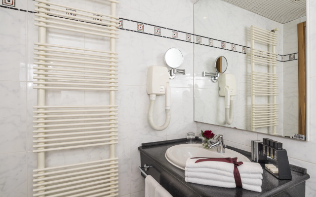 Hotel Pelegrin Plava Laguna