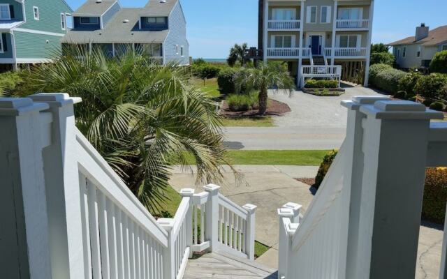 Holden Jeanie 4 Bedroom Home by RedAwning