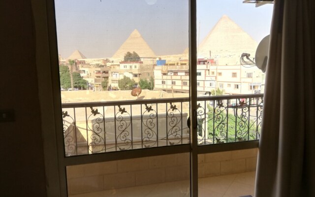 Happy days pyramids inn