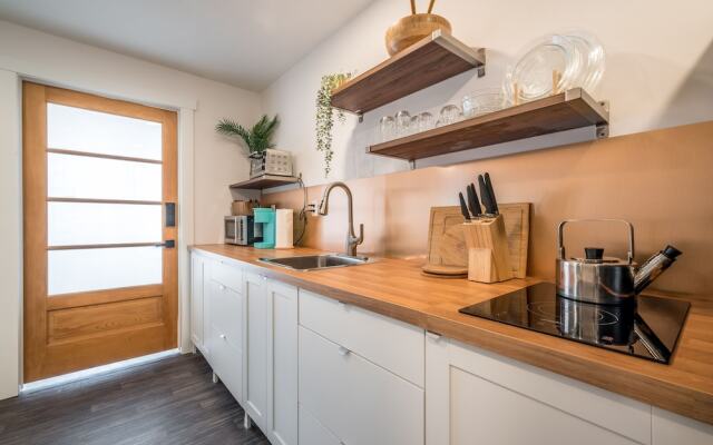 Cozy Fully-Equipped 2 Bedroom Suite