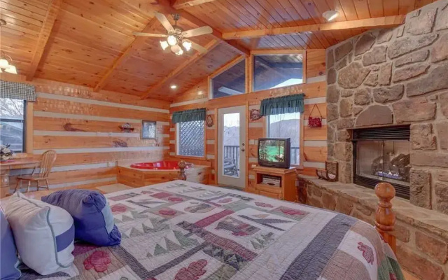 Mountain Splendor - One Bedroom Cabin