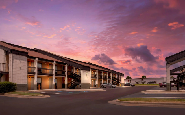 Quality Inn Madison - Huntsville