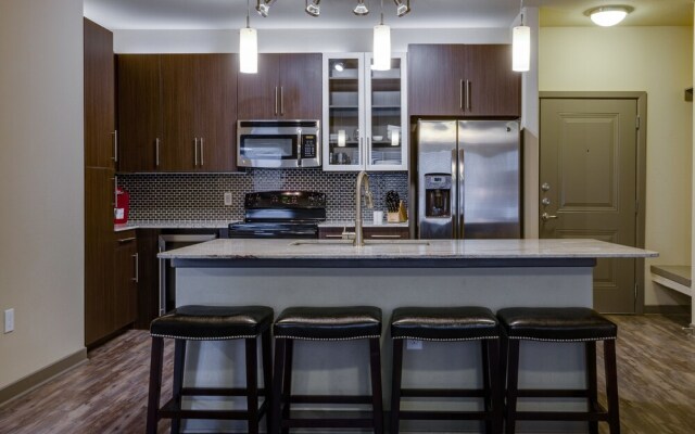 Stay Smart Live Oak St Uptown Downtown