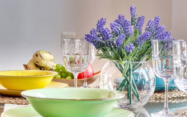 Retreat w Ocean Views Private Parking Ensuite