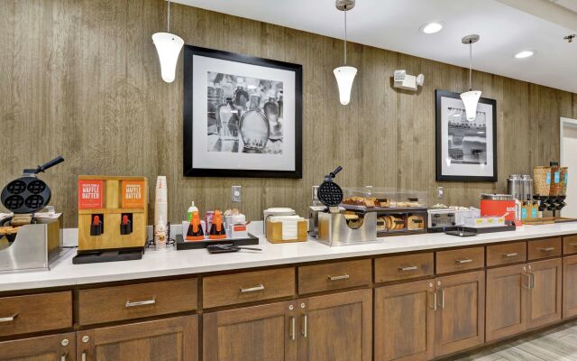 Hampton Inn & Suites Ashland